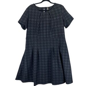 Penningtons plus size dark gray Houndstooth short sleeve Dress
